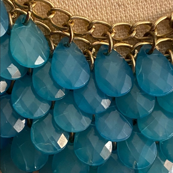 Fish🐠Scales🪼🫧Aquamarine🧜‍♀️ Statement Necklace - Picture 6 of 9